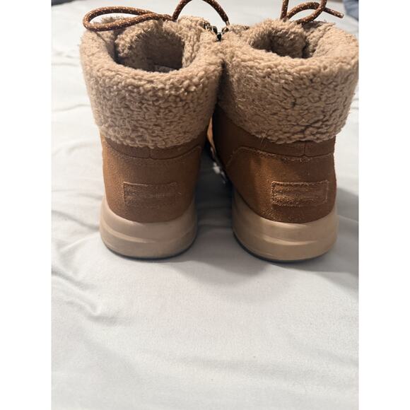 Skechers on the go boots - brown with faux fur. - Size 11 - Picture 3 of 7